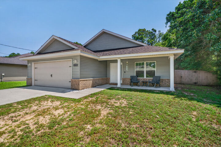 Property Photo: 8307 Toledo Street FL 32566