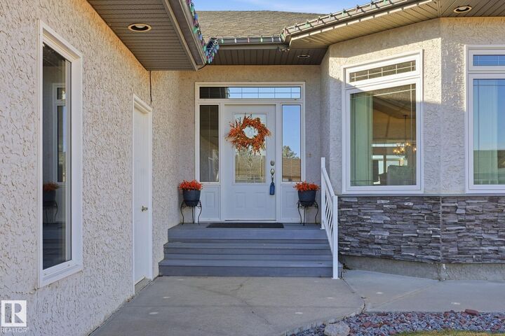 Property Photo: 5002 58 Street AB T0B 1A0