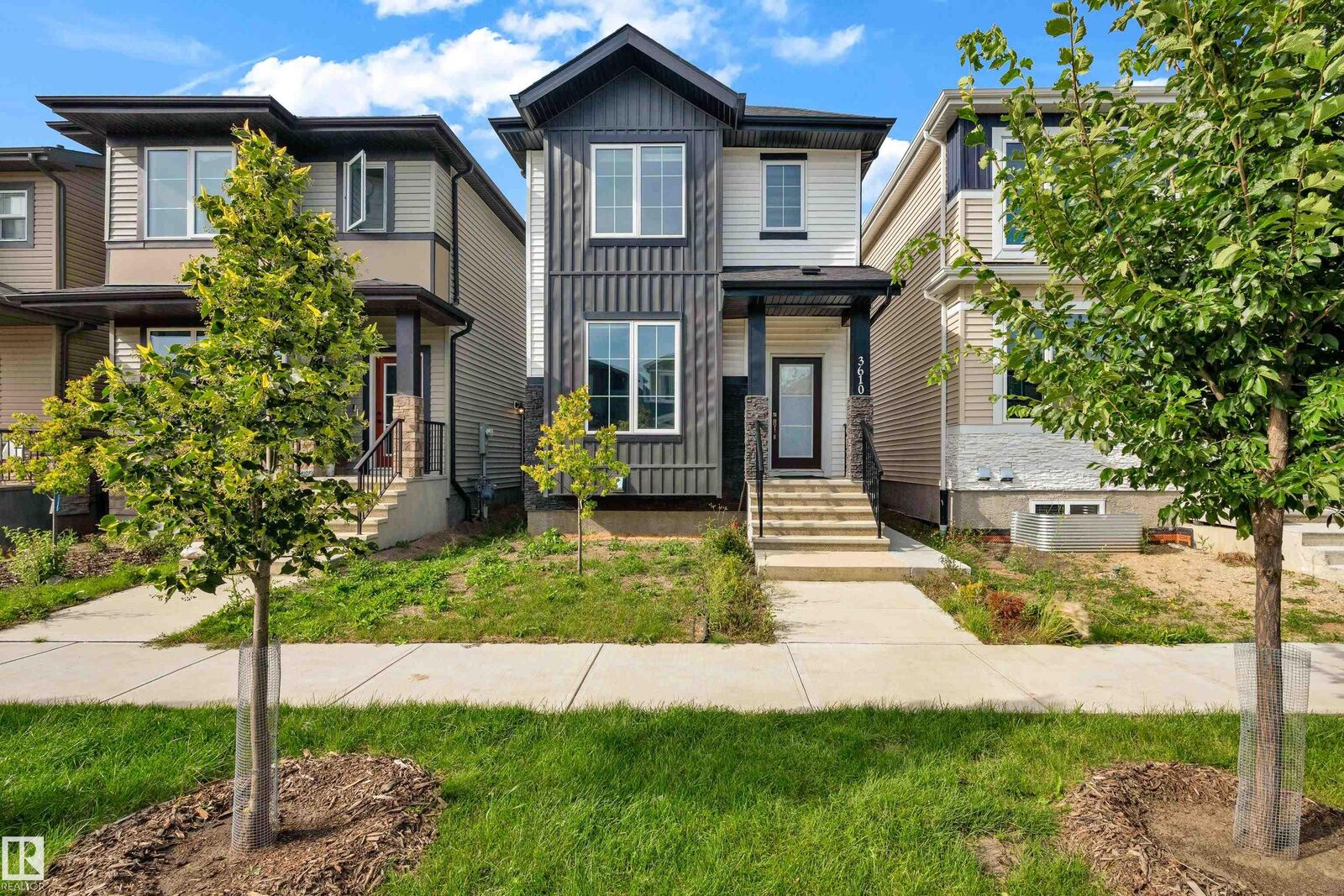 Property Photo: 3610 42 Avenue AB T4X 3B3