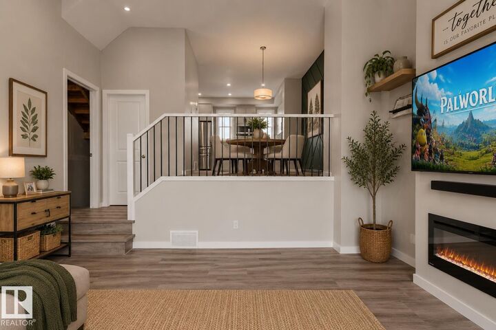 Property Photo: 2355 Kelly Circle Circle SW AB T6W 4K2