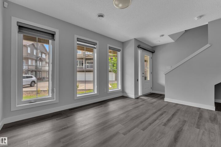 Property Photo: 1051 Graydon Hill Boulevard SW 49 AB T6W 3C8