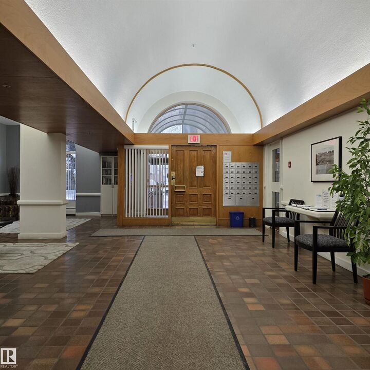 Property Photo: 10050 118 Street NW 2C AB T5K 2M8