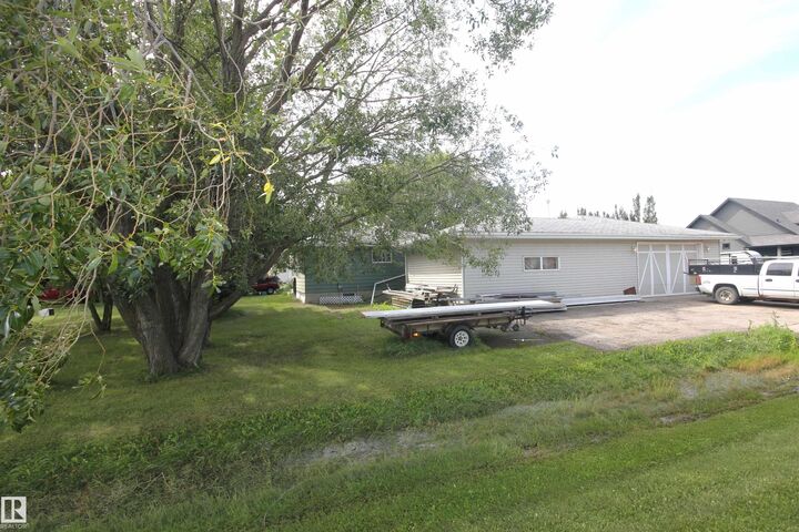 Property Photo: 272 Paquin Street AB T8R 2G5