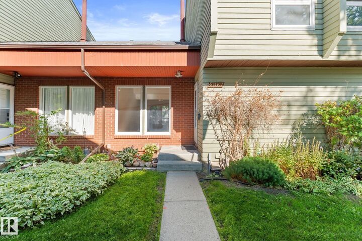 Property Photo: 5367 Hill View Crescent NW AB T6L 1V9