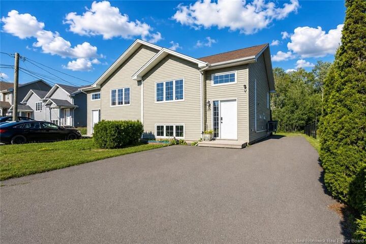 39 Whisperwood Drive — photo 1