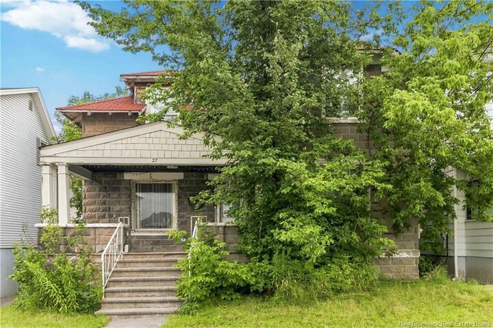 Property Photo:  27 Fownes Street  NB E1E 3N2 