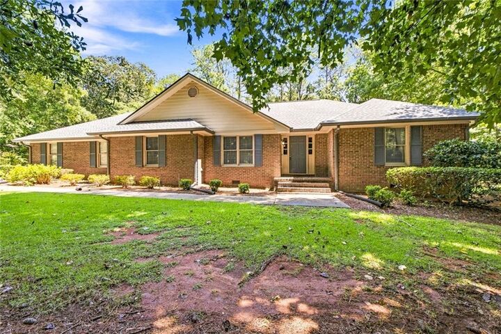 Property Photo:  131 Plantation Way  GA 30281 