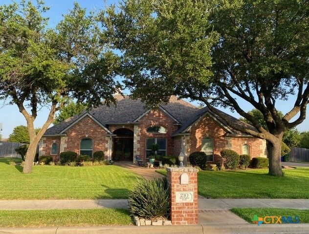 Property Photo: 210 Ranchgate Trail TX 76657
