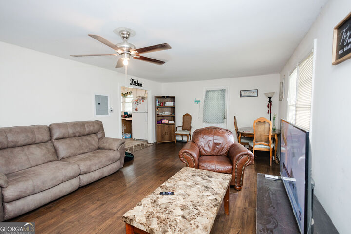Property Photo:  109 Laurel Street  GA 30224 