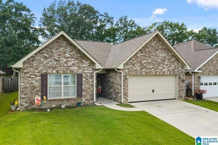 Property Photo:  2919 Phelan Circle  AL 35077 