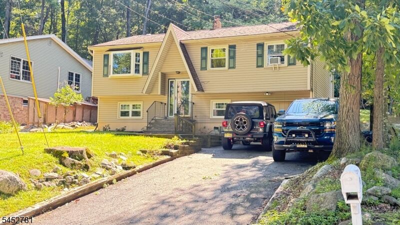 Property Photo: 89 Tomahawk Trl NJ 07871