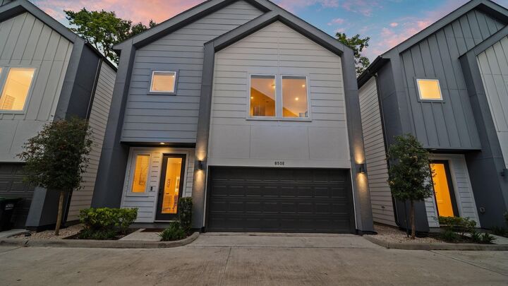 Property Photo:  850 Elkhart Street E  TX 77091 