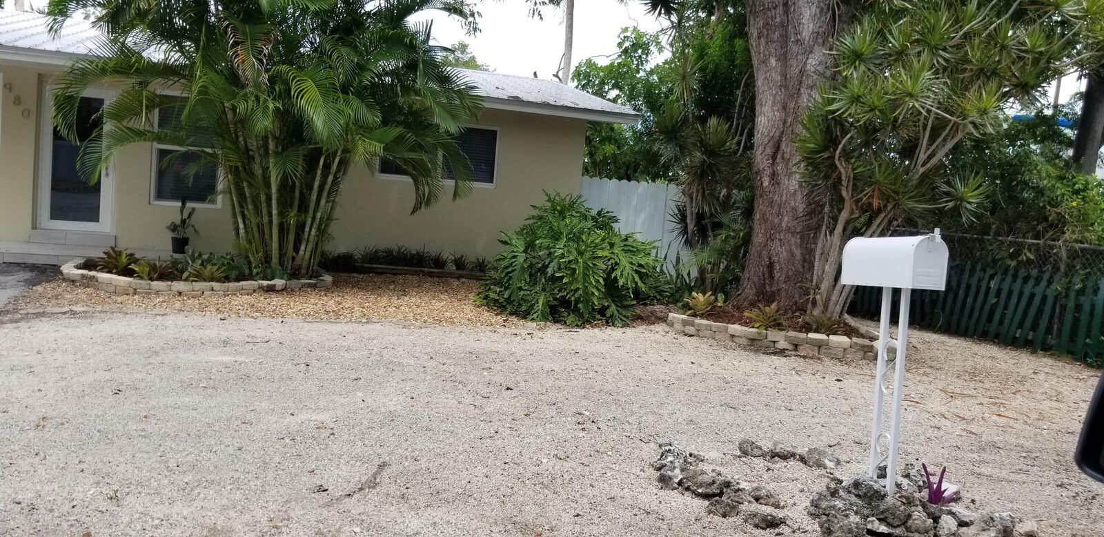 Property Photo: 980 Oleander Road FL 33037
