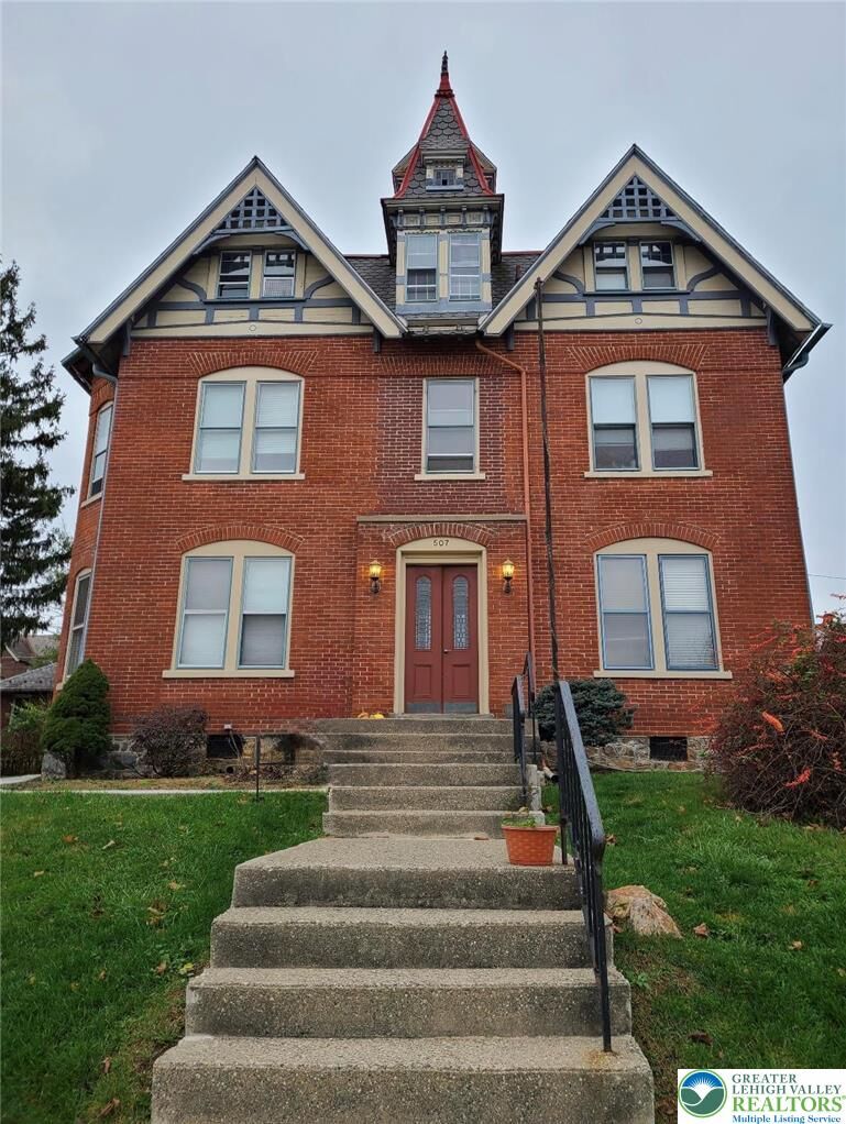 Property Photo: 507 1st Avenue 2 R PA 18018