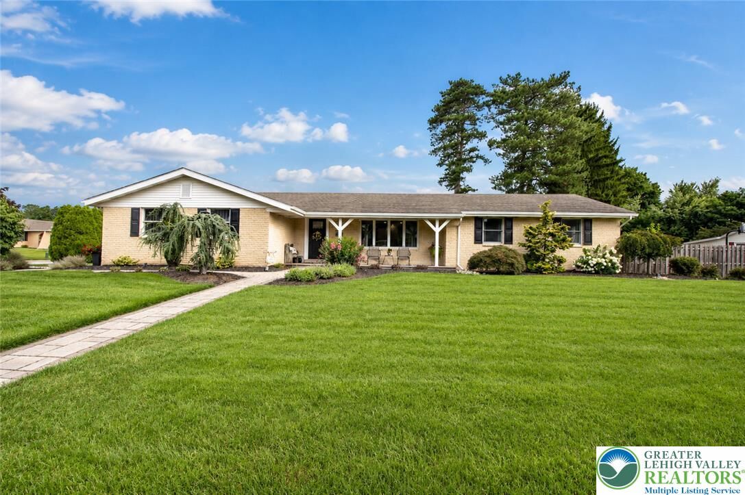 Property Photo:  2905 Swanson Street  PA 18045 