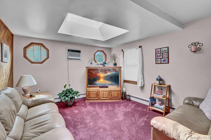 Property Photo: 24 Seaton Street NY 11758