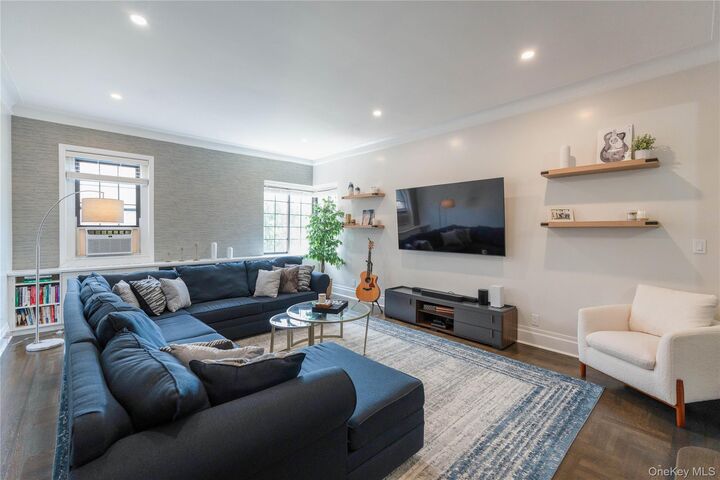 Property Photo: 35 Parkview Avenue 6G NY 10708