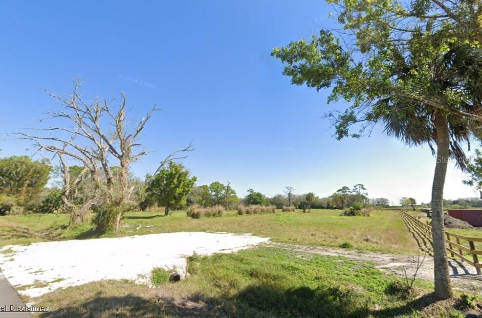 Property Photo: 1376 NE 48th Avenue FL 34972