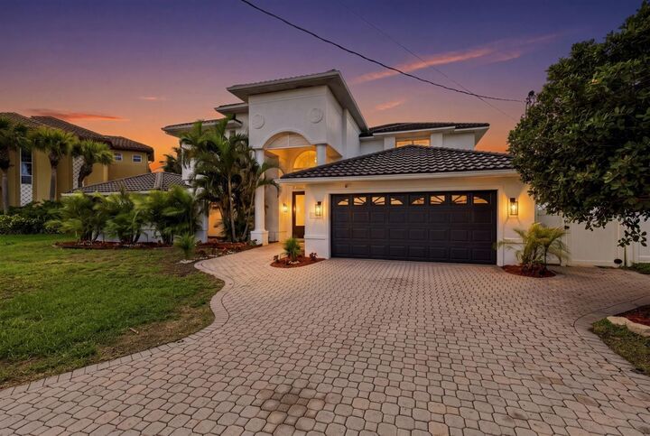 Property Photo:  461 Palm Island NE  FL 33767 