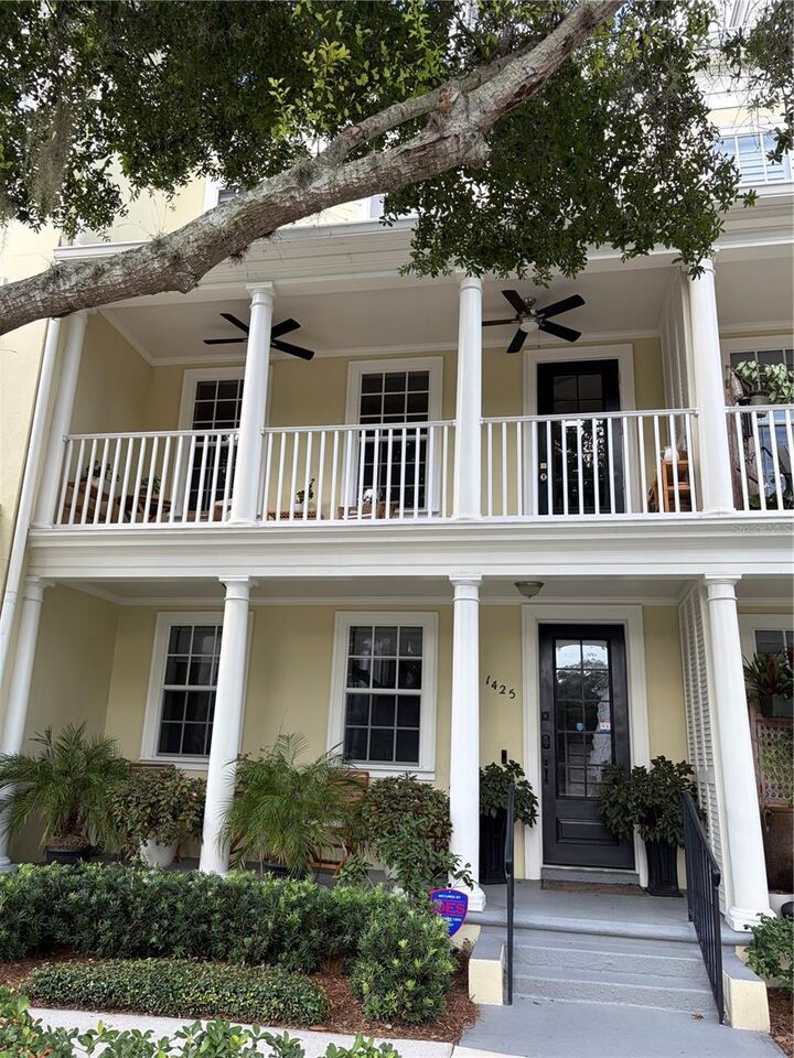 Property Photo: 1425 Chatfield Place FL 32814