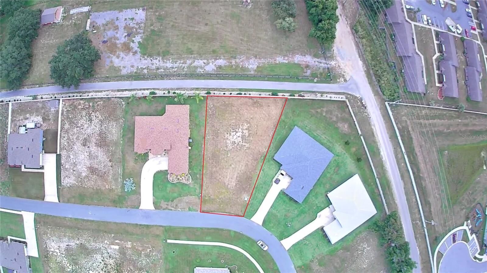 Property Photo: 817 Oaks Shores Road FL 34748