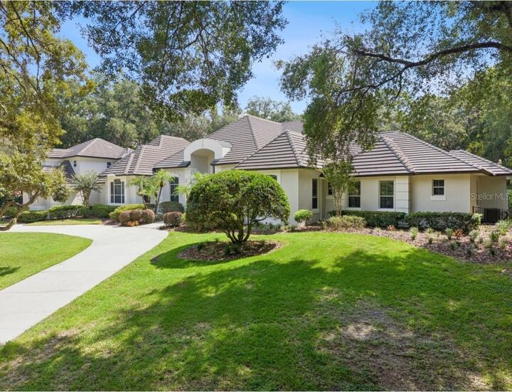 Property Photo:  950 Sweetwater Club Boulevard  FL 32779 