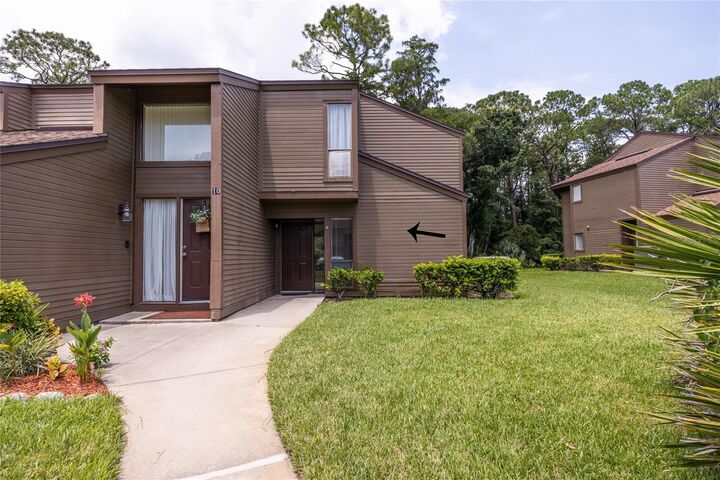 Property Photo:  9 Southbury Court 9  FL 32137 