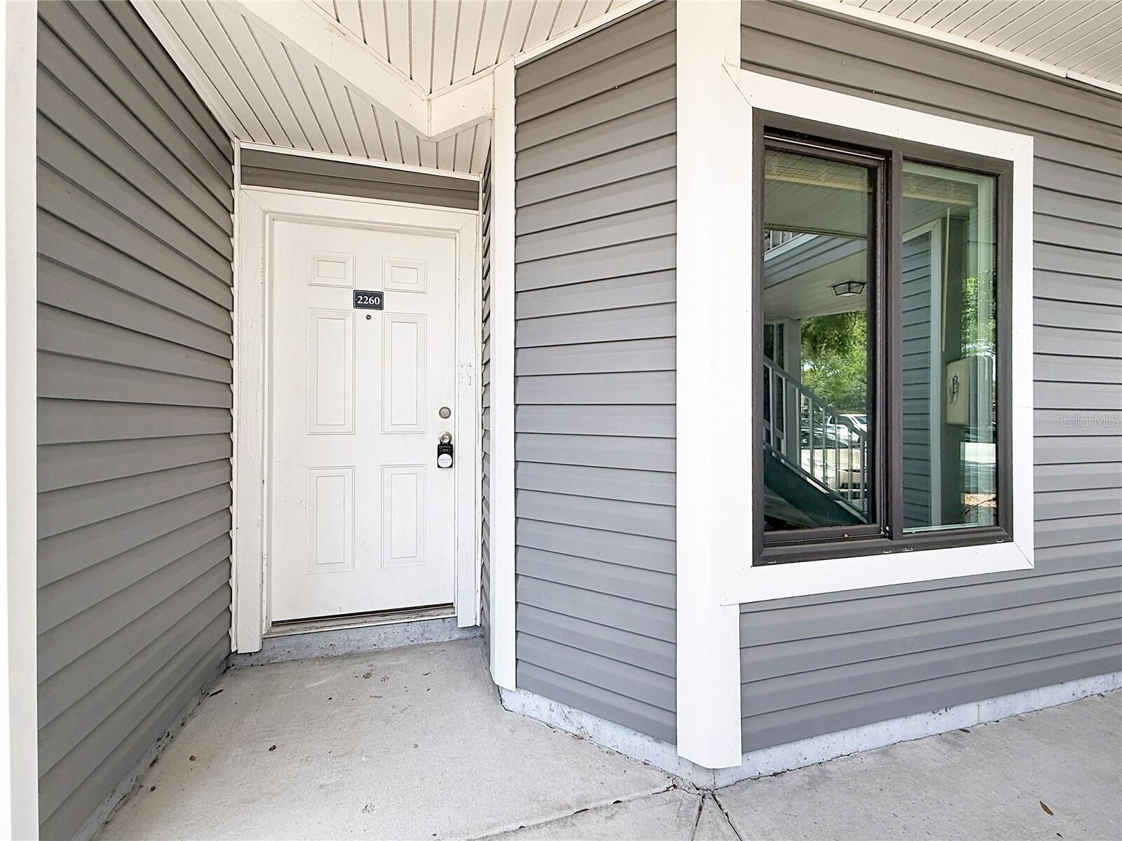 Property Photo:  2260 Grenwich Avenue 2260  FL 32817 