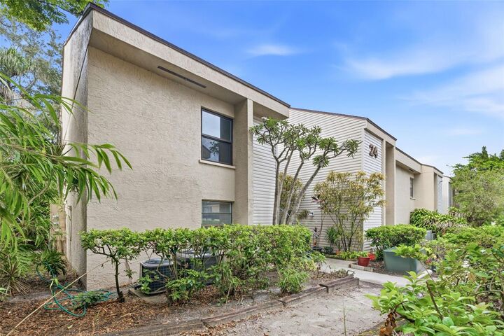 Property Photo:  4873 Puritan Circle 2401  FL 33617 