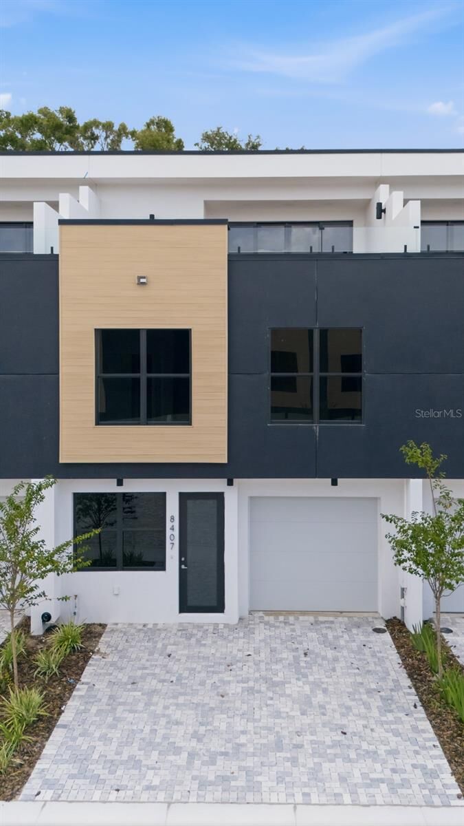 Property Photo:  8407 Modano Place  FL 33614 