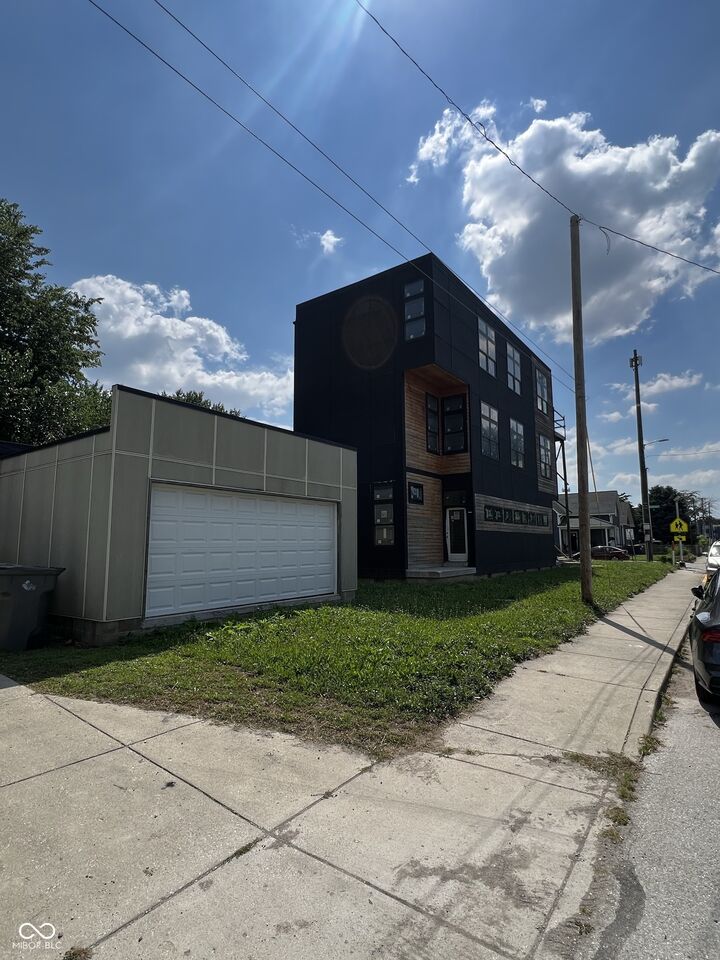 Property Photo: 1401 S Alabama IN 46225