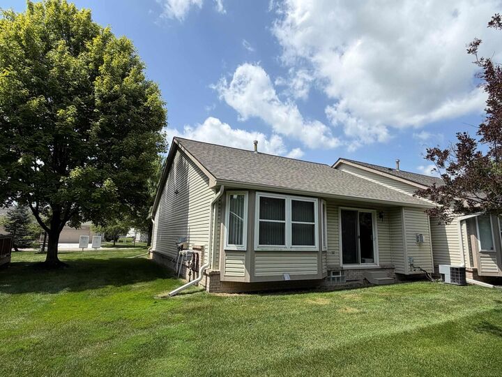 Property Photo:  12215 Noonan Court  MI 48315 