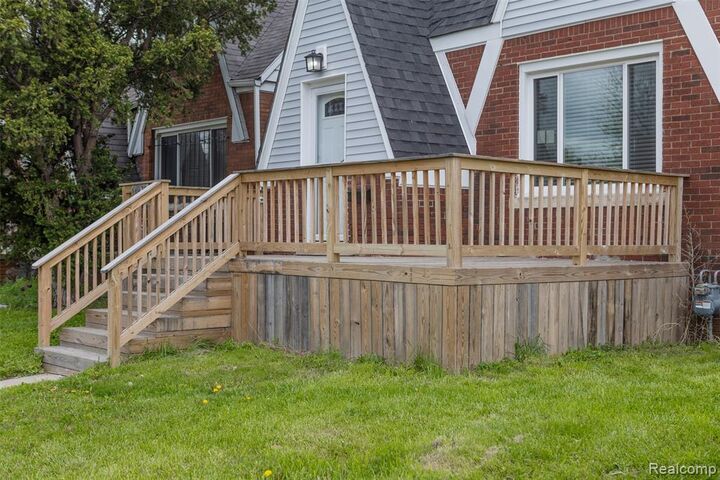 Property Photo:  14870 Pinehurst Street  MI 48238 1626 