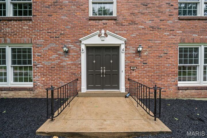 Property Photo:  40 Ridge Point Drive  MO 63017 