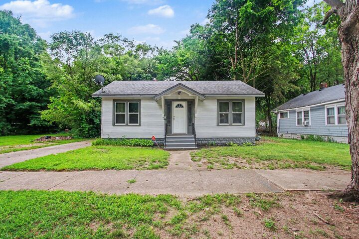 Property Photo: 1156 Mc Alister Avenue MI 49022