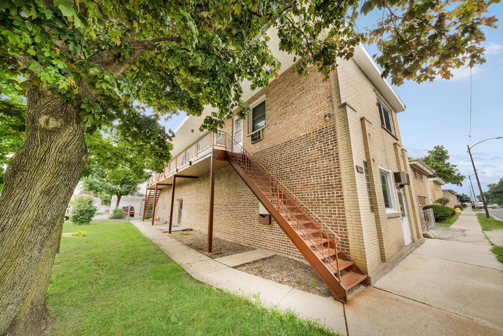 Property Photo: 4227 S Harlem Avenue 2 IL 60402