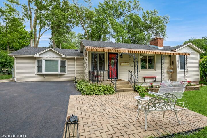Property Photo:  6206 Hilly Way  IL 60013 