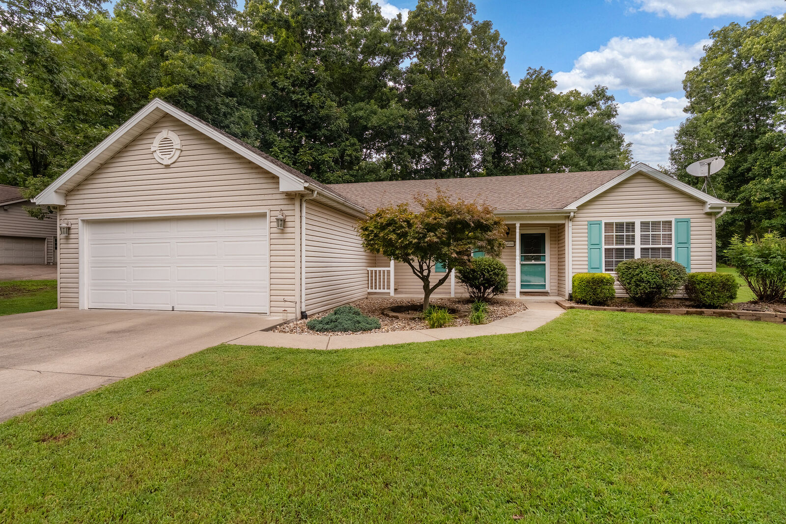 Property Photo: 1904 Spring Garden Road IL 62959