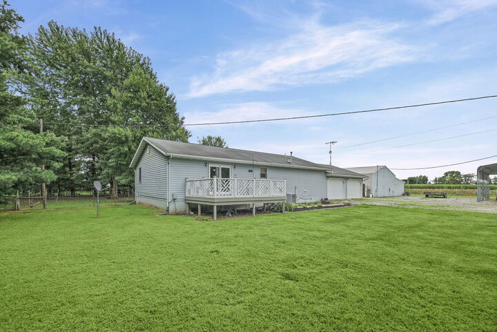 Property Photo: 4568 State Route 161 Extension IL 62853