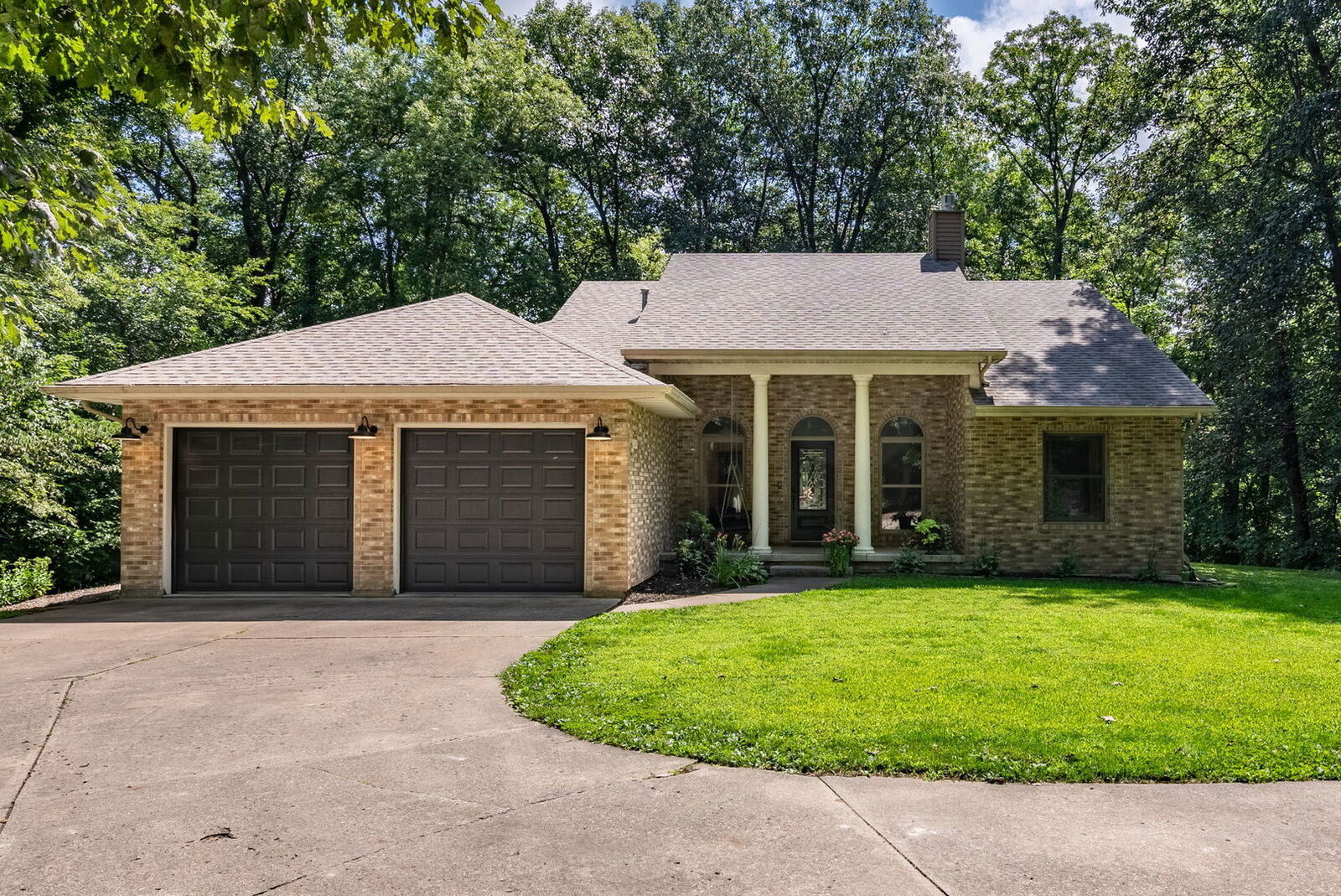 Property Photo:  2247 Bentwood Drive  IA 52761 