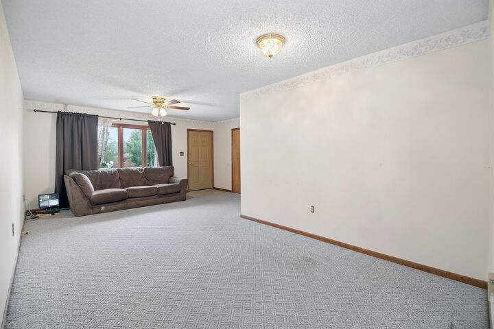 Property Photo: 165 Keigher Drive IL 60950
