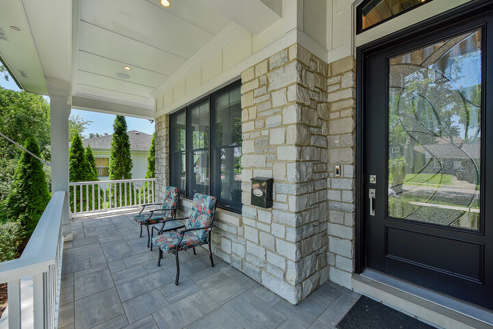 Property Photo:  625 N Loomis Street  IL 60563 
