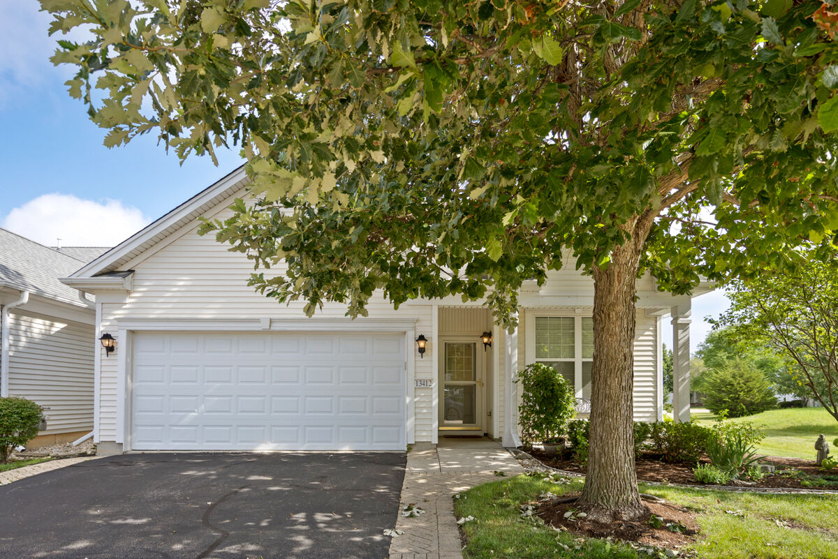 Property Photo:  13412 Morgan Way  IL 60142 