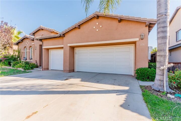 Property Photo:  371 Plateau Parkway  CA 92570 