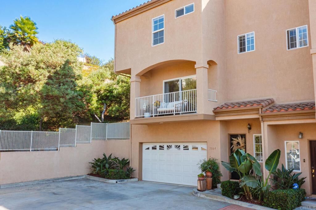 Property Photo:  7564 Romeria St  CA 92009 