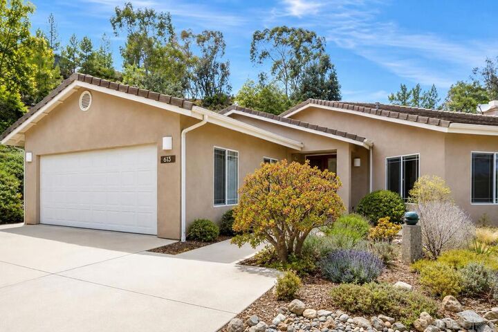 Property Photo:  613 Carnation Ln  CA 92028 