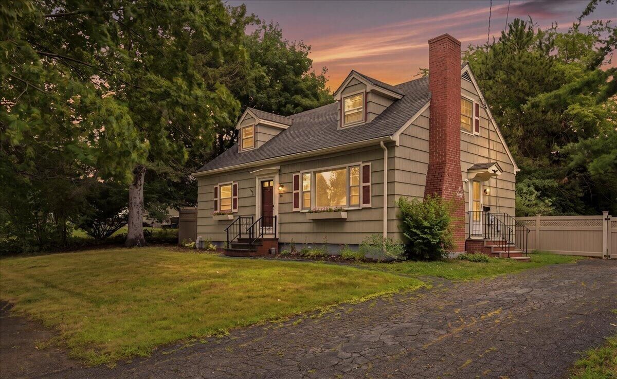 Property Photo:  62 Graham Avenue S  ME 04401 
