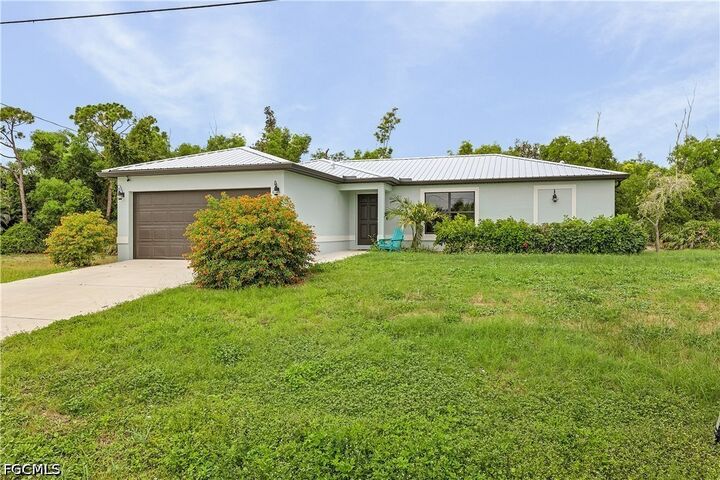 Property Photo: 11463 Oakland Drive FL 33922