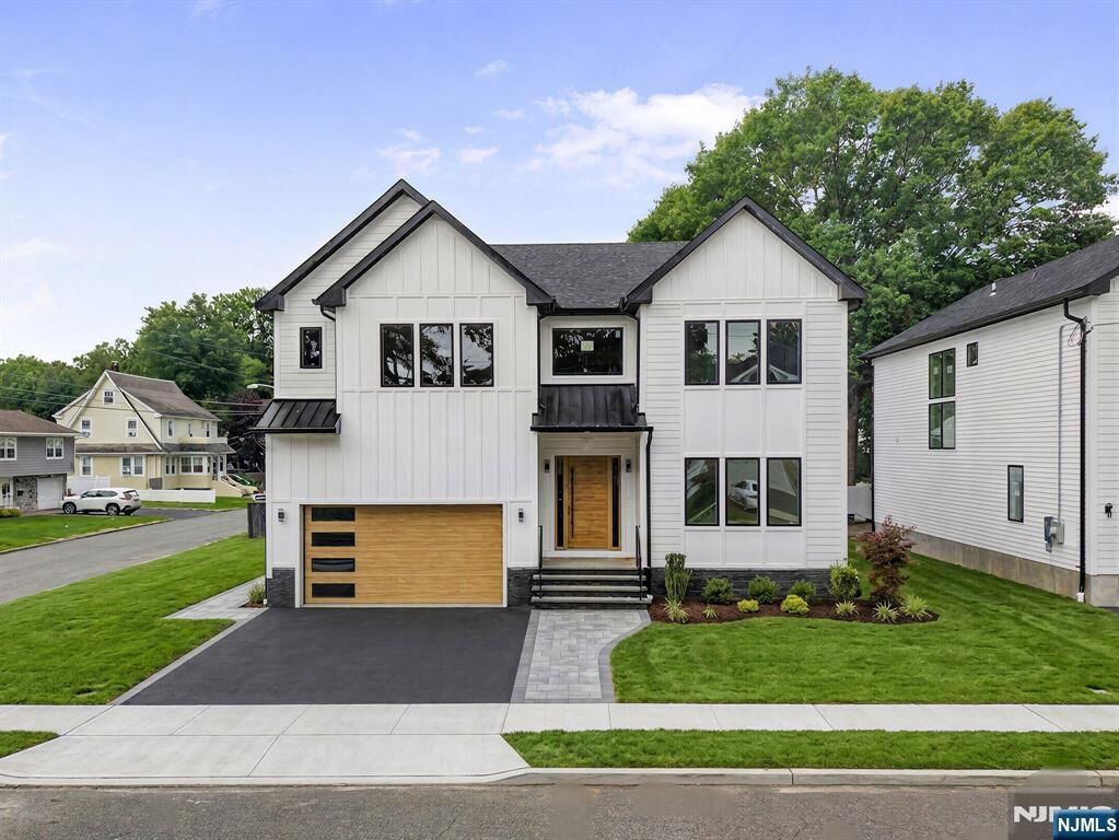 Property Photo:  167 Palisades  NJ 07630 