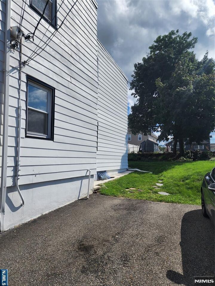 Property Photo:  26 Union 2  NJ 07644 